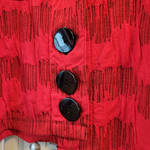 Ali Miles Textured Red Black Cowl Neck Blouse - Picture 3 of 7